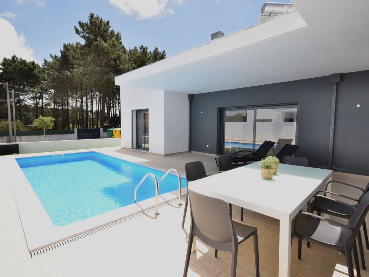 Modern Villa With Private Pool Near The Beautiful Beach Of Foz De Arelho Nadadouro ภายนอก รูปภาพ