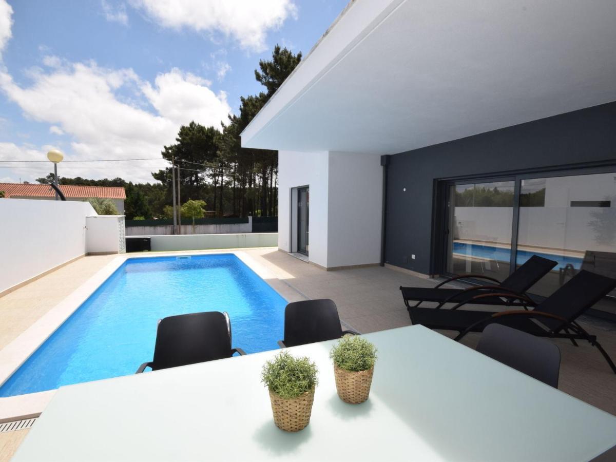 Modern Villa With Private Pool Near The Beautiful Beach Of Foz De Arelho Nadadouro ภายนอก รูปภาพ