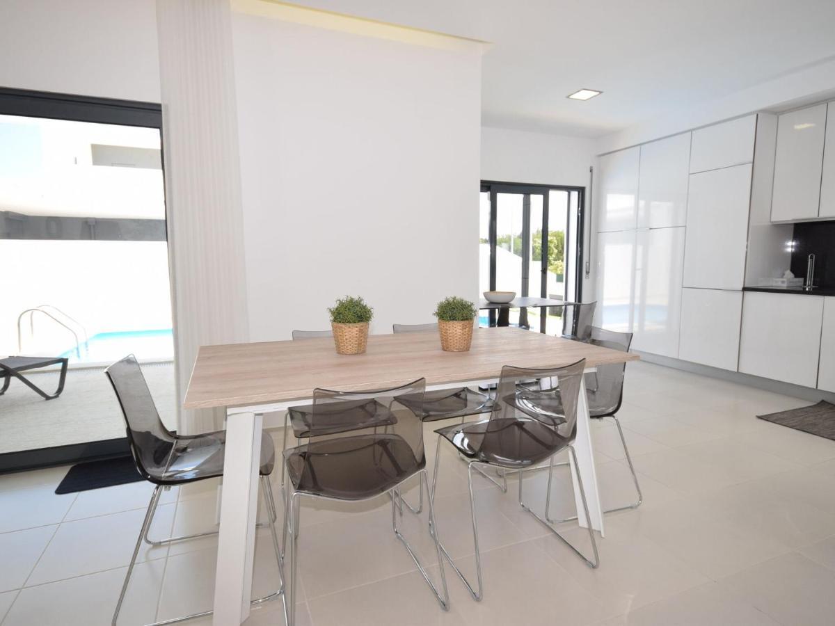Modern Villa With Private Pool Near The Beautiful Beach Of Foz De Arelho Nadadouro ภายนอก รูปภาพ